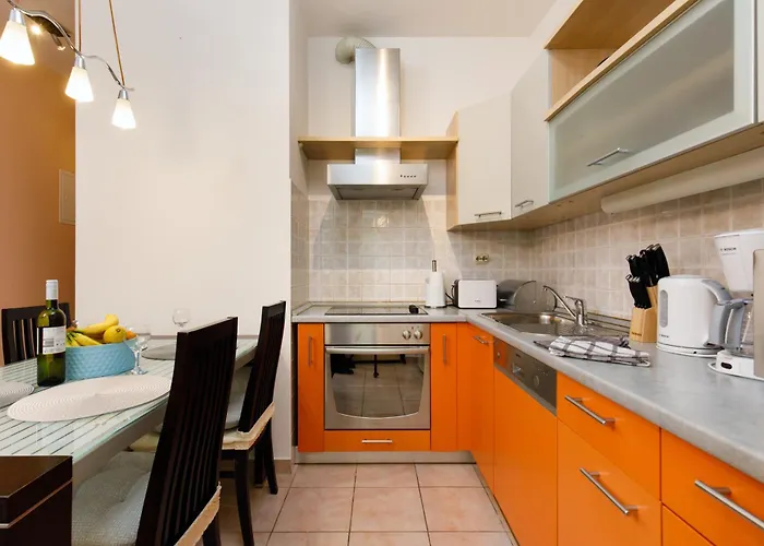 Z Apartment Split